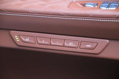 Car image 36