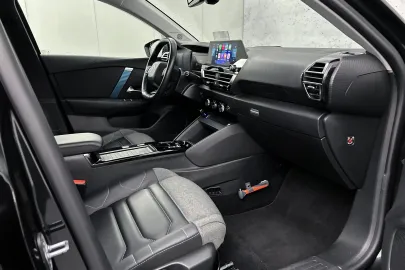 Car image 31