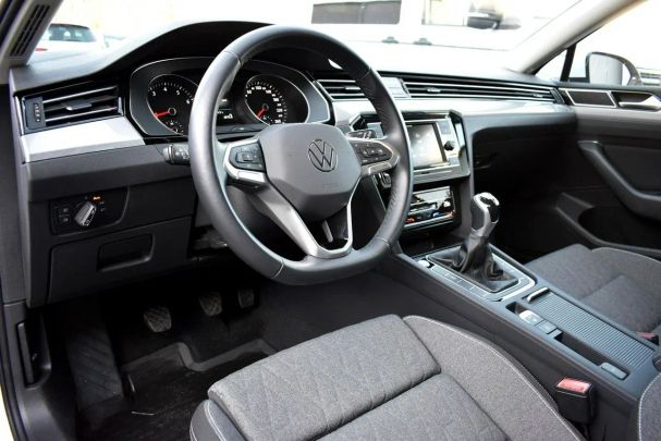 Volkswagen Passat 1.5 TSI EVO Business 110 kW image number 11