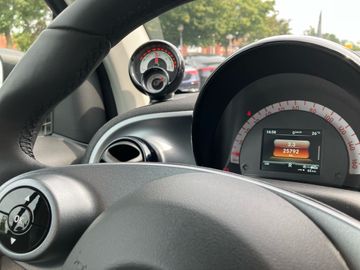Car image 27