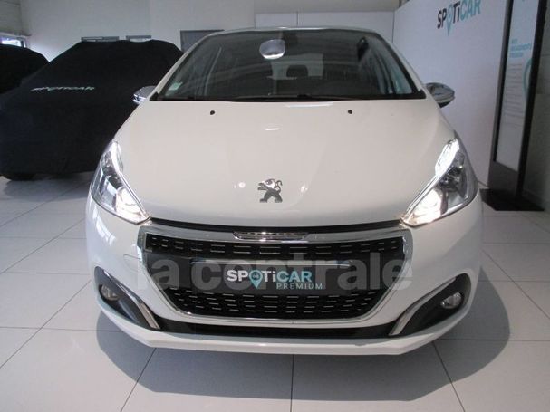 Peugeot 208 PureTech 82 Signature 61 kW image number 3