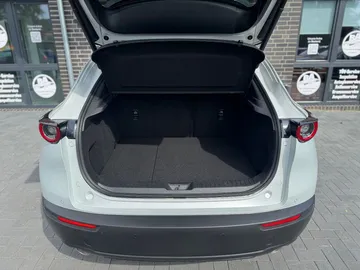 Car image 36