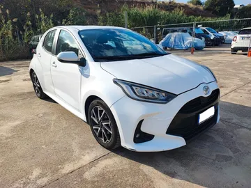 Car image 2
