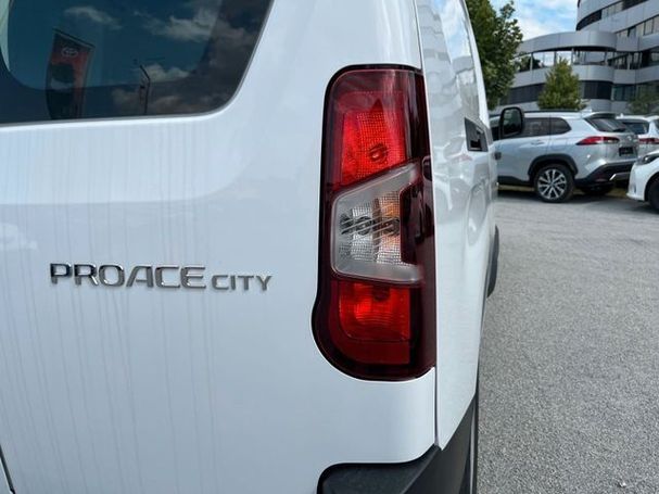 Toyota Proace City L1 1.5 D-4D 75 kW image number 10