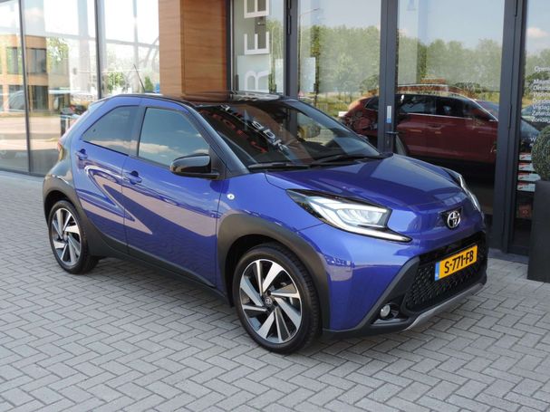 Toyota Aygo X 1.0 VVT-i 53 kW image number 2