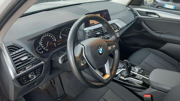 BMW X3 xDrive20d 140 kW image number 9