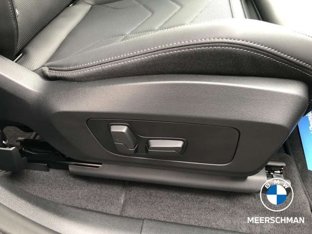 BMW iX1 eDrive20 150 kW image number 31