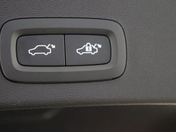 Car image 35