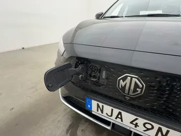 Car image 34