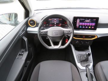 Car image 10