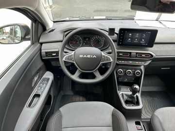 Car image 14