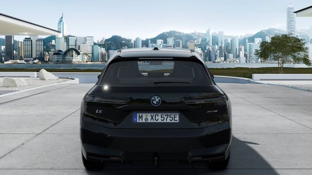 BMW iX xDrive50 385 kW image number 2