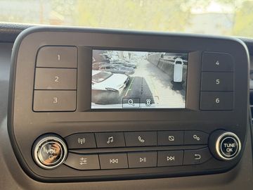 Car image 20
