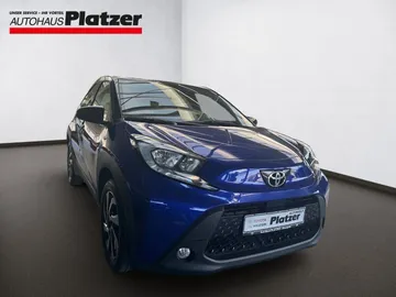 Car image 15