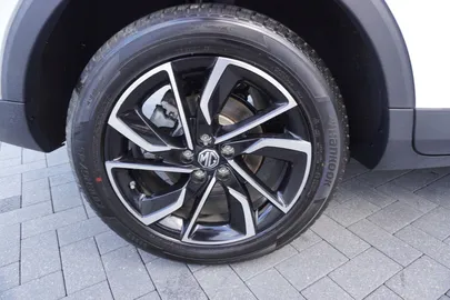 Car image 31