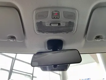 Car image 32