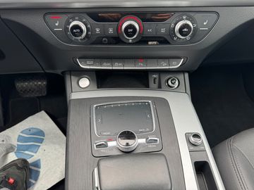 Car image 29