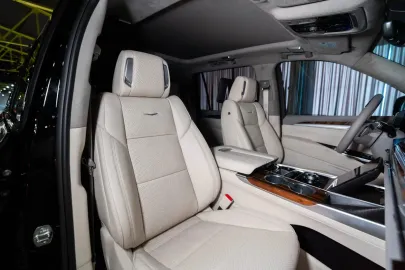 Car image 36