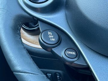 Car image 28