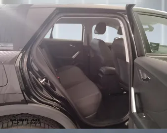 Car image 30