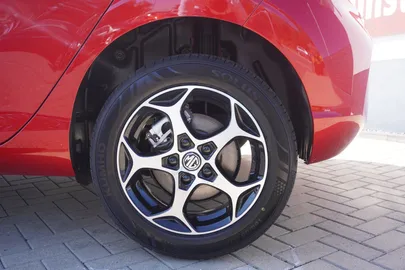 Car image 36