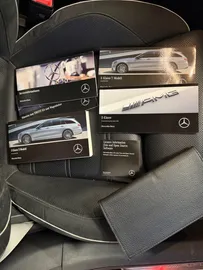 Car image 32