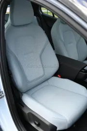 Car image 33