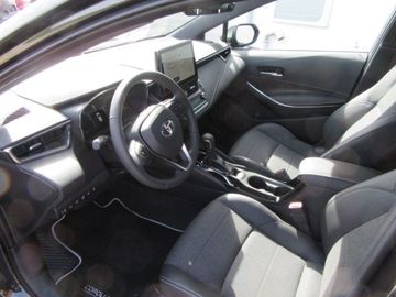 Car image 9