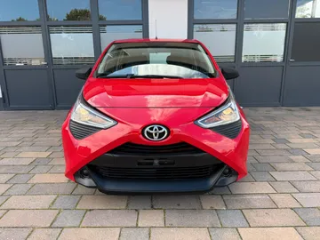 Car image 5