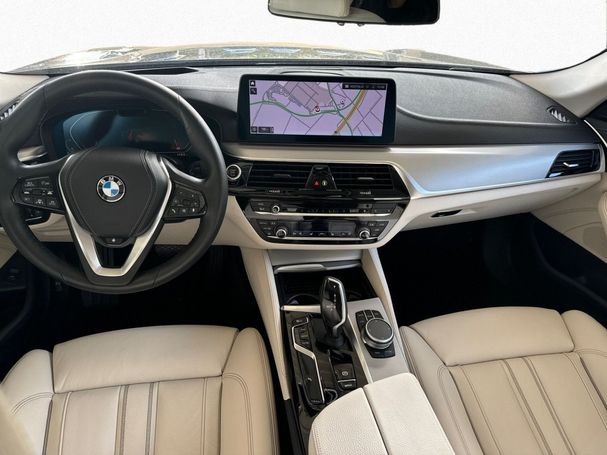 BMW 530i Luxury Line 185 kW image number 9