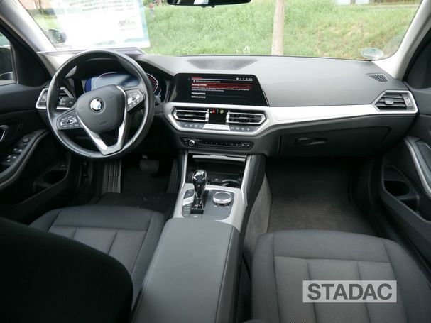 BMW 320d Touring 140 kW image number 8