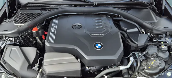 Car image 13