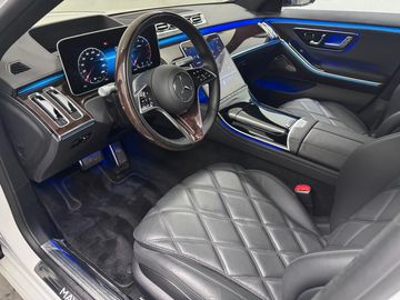 Car image 27