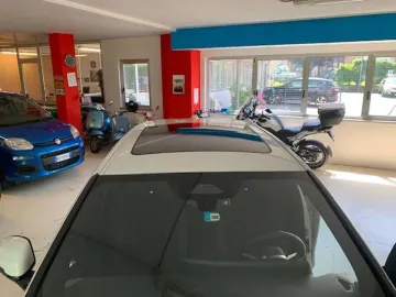 Car image 33