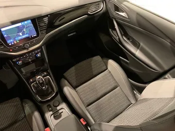 Car image 25