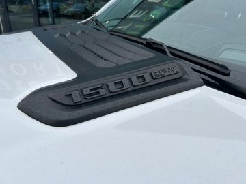 Car image 34