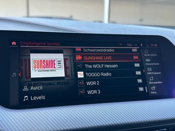 Car image 24