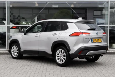 Car image 4