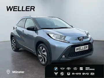 Car image 2