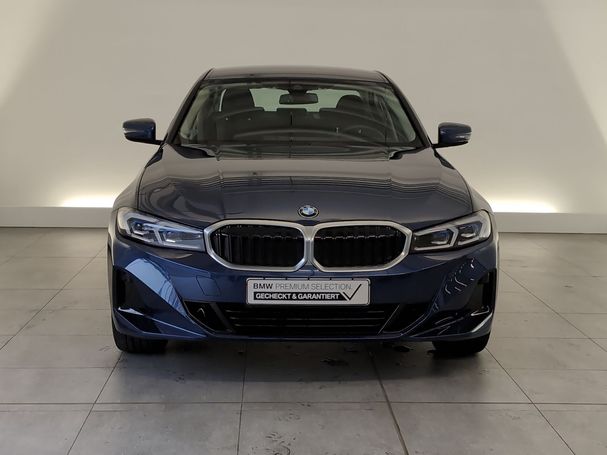 BMW 320i 135 kW image number 2