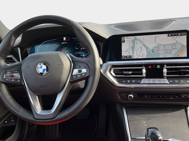 BMW 330e Luxury Line 215 kW image number 11