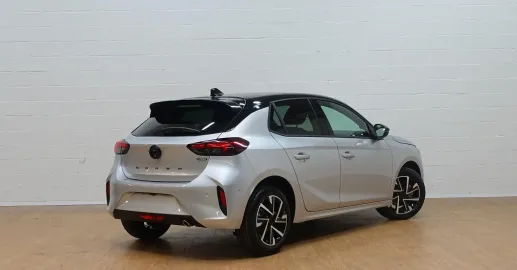 Car image 5