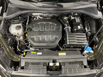 Car image 36