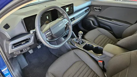 Car image 5