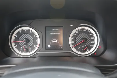 Car image 15