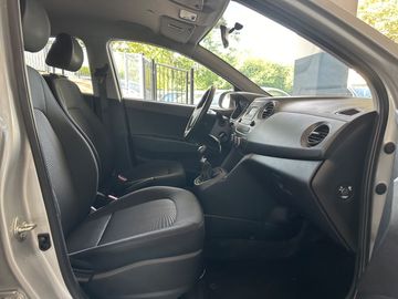 Car image 13