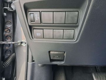 Car image 29