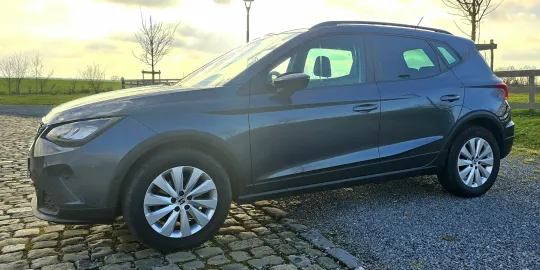 Car image 2