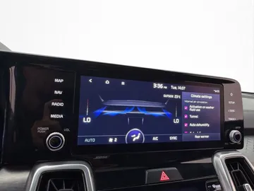 Car image 38