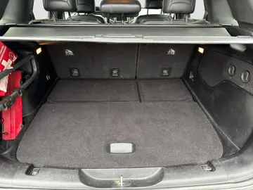Car image 46